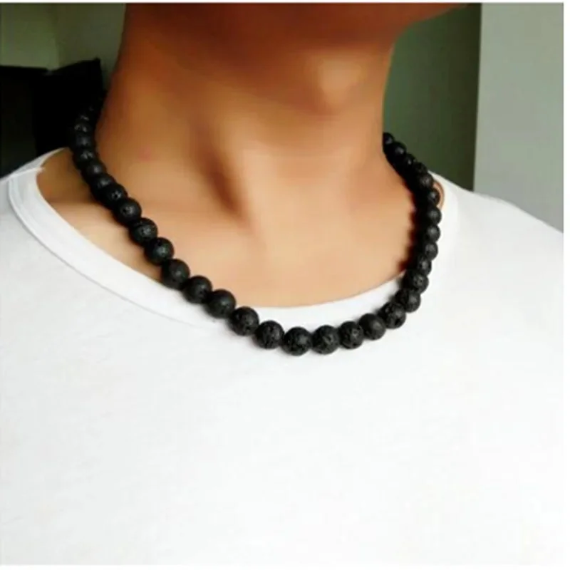 Collier Pierre de Lave en Détail