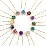 Collier avec pierre de Naissance