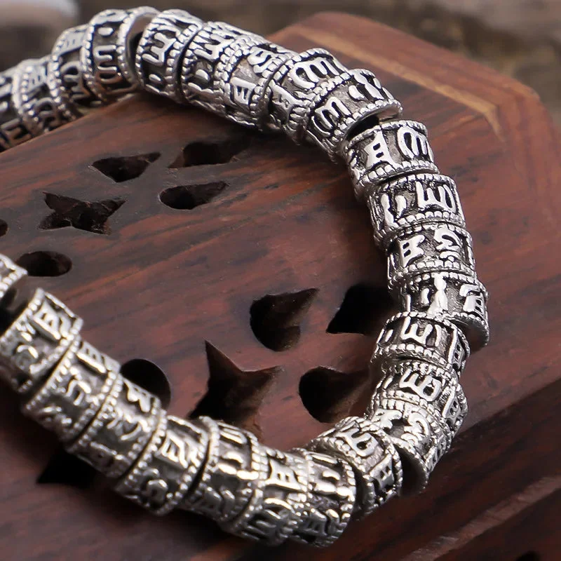 Détails du Bracelet en Cuivre Blanc Tibétain Om