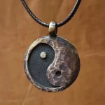 Pendentif Bouddhiste Yin Yang Fait Main