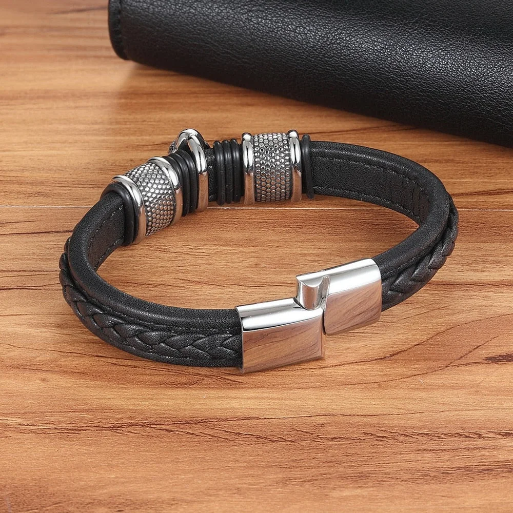 Bracelet en cuir et acier