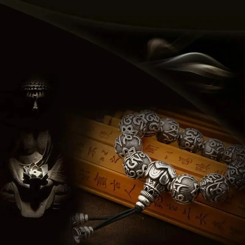 Bracelet Perles Mala Sanskrit en action
