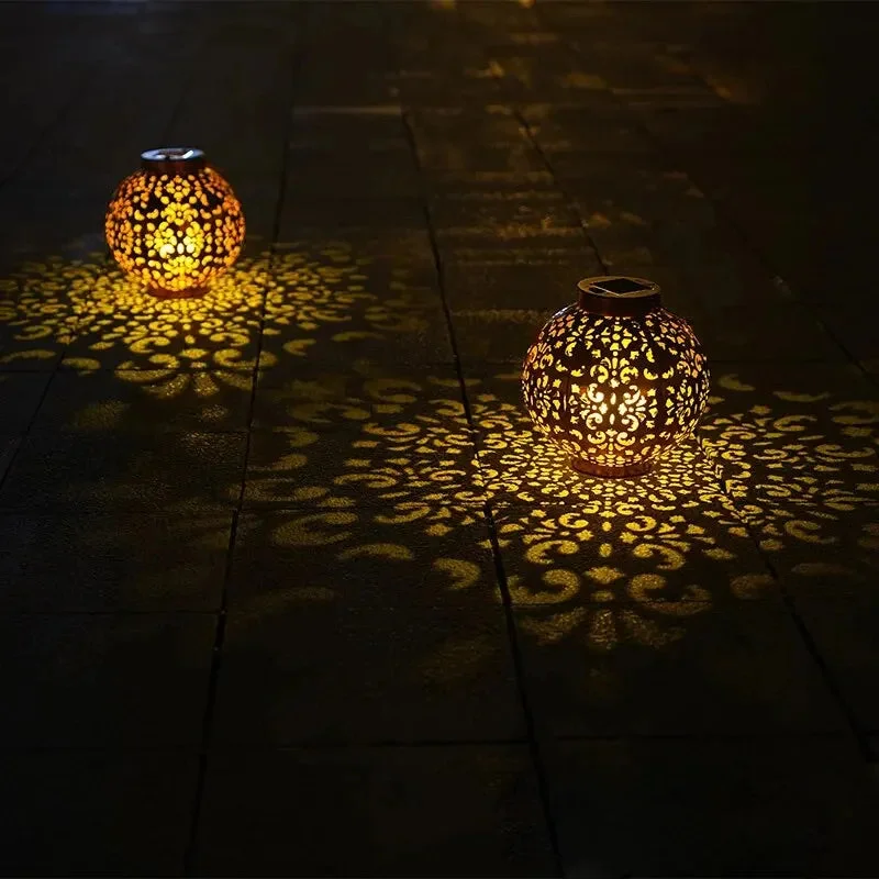 Ambiance Jardin avec Lanterne Solaire Antique