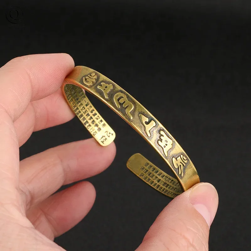 Bracelet Cuivre Tibétain en Utilisation