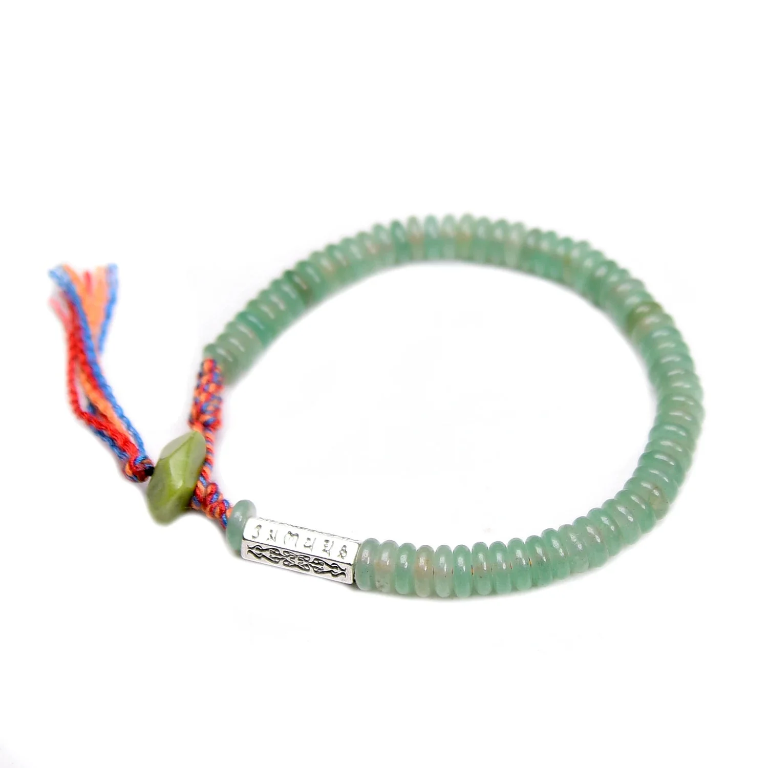 Bracelet Tibétain en Pierre D’Aventurine porté
