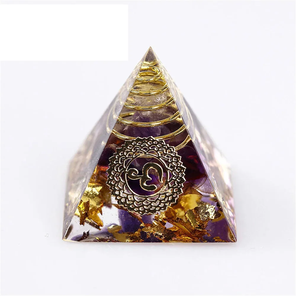 Pyramide Orgonite avec Améthyste et Symbol OM