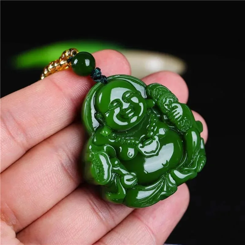 Pendentif en Jade Bouddha porté