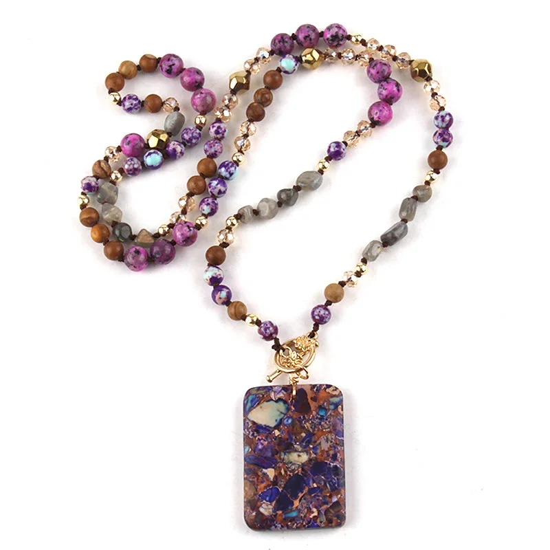Détails du Collier en Pierre Naturelle Violette