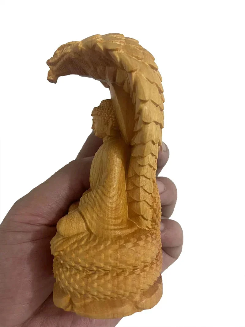 Statue Bouddha et Naga en Bois Massif dans un intérieur
