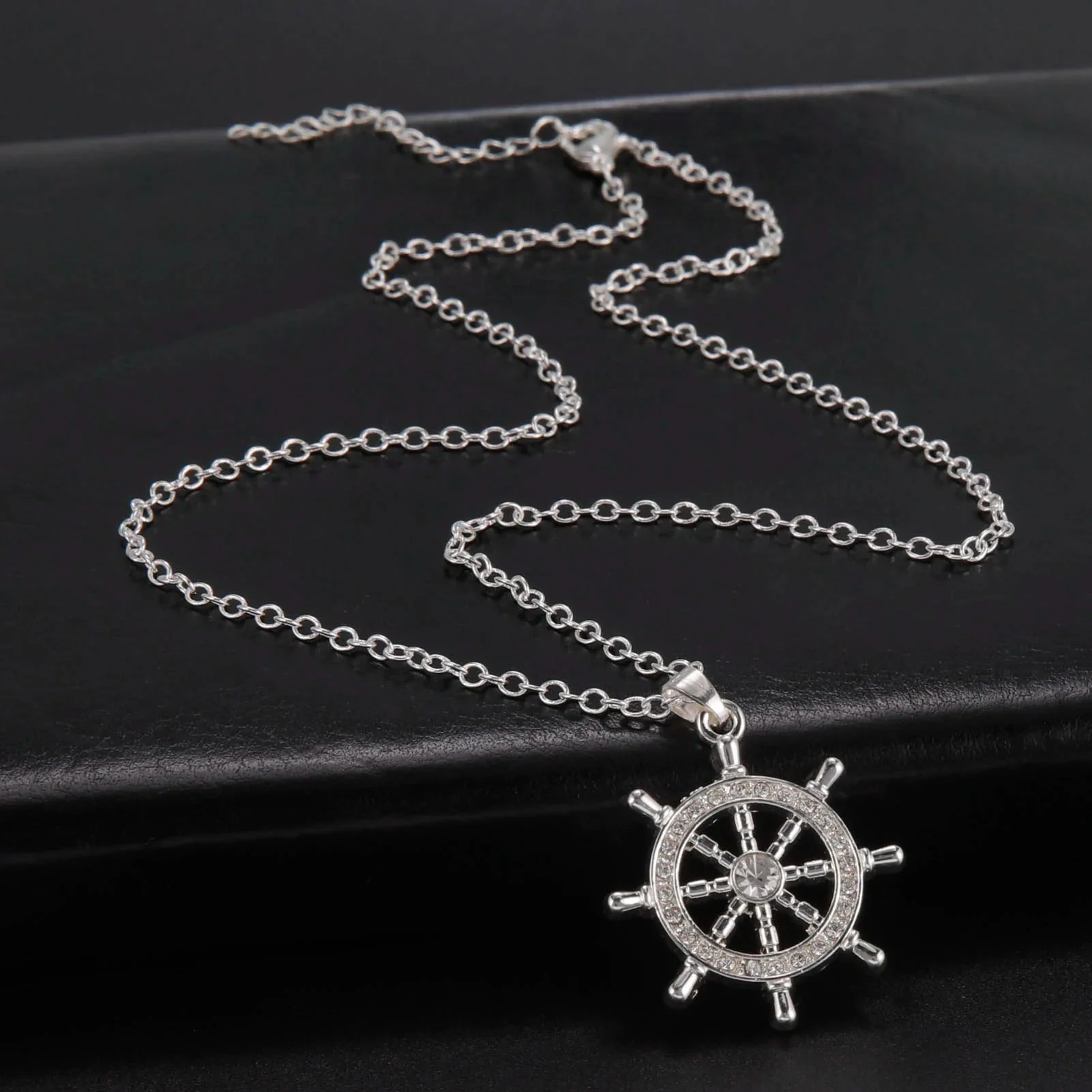Pendentif Bouddhiste Gouvernail