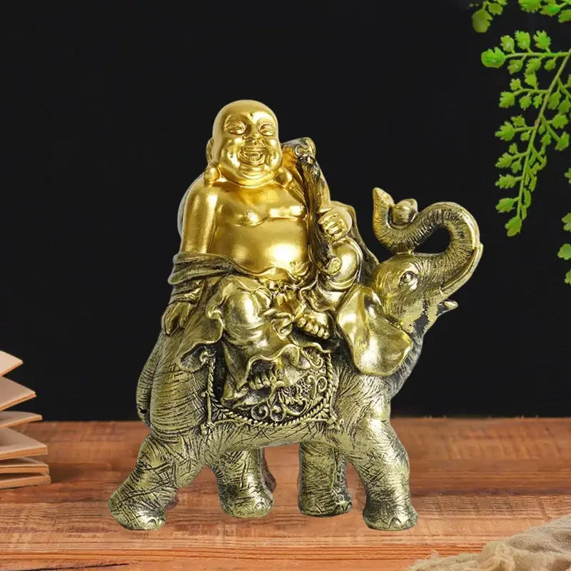 Bouddha rieur sur un éléphant