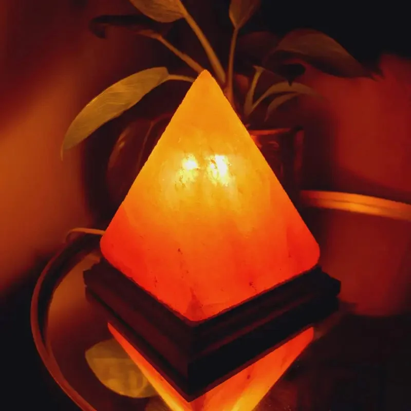 Lampe au sel de l'Himalaya pyramide