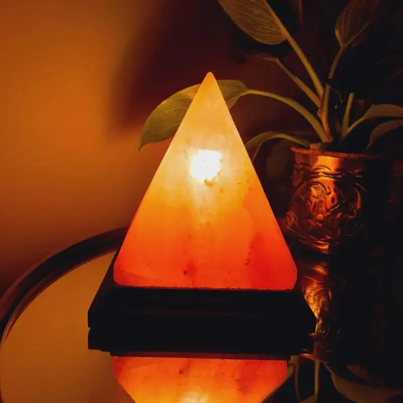 Lampe au sel de l'Himalaya pyramide