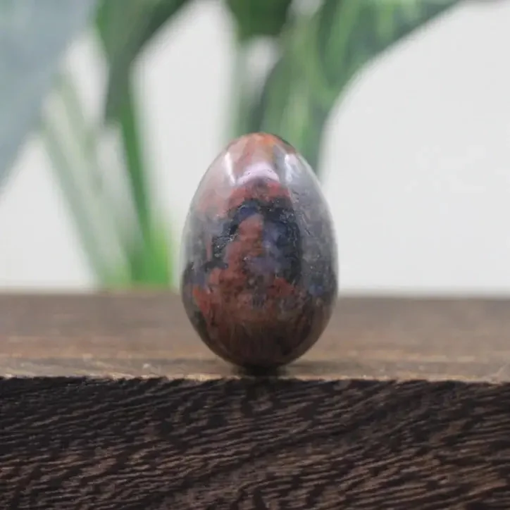Oeuf de Yoni en Labradorite Rouge