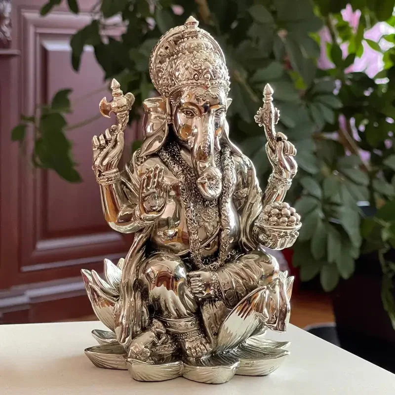 Détail de la Statue Ganesh sur Lotus